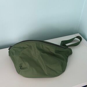 Like new SCL olive jumbo fanny
